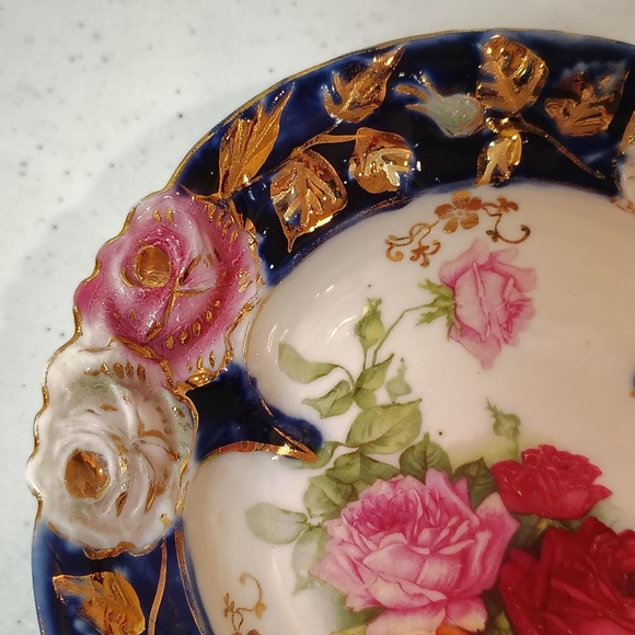 Cobalt Porcelain Hand Painted Gold Floral Scalloped Edge Dish or Bowl Vintage - Picture 4 of 8